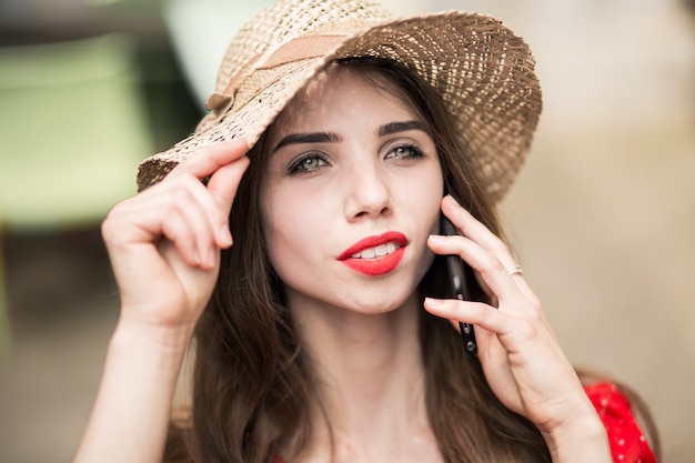 Zonnebril meer lach vrouw zonnebaden fancy