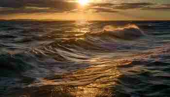 Gratis foto zonsondergang over het water golven breken natuur schoonheid breken vrij gegenereerd door kunstmatige intelligentie