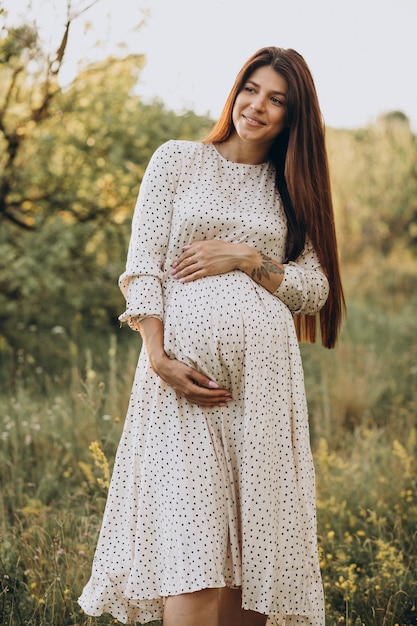 Zwangere vrouw die op een baby wacht