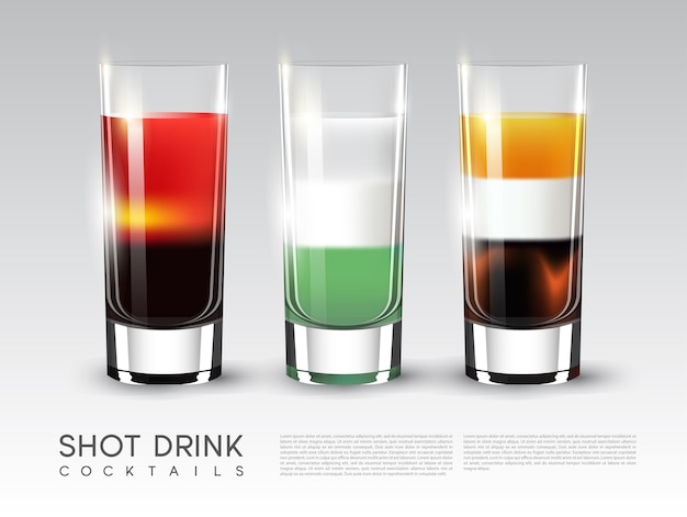 Gratis vector alcohol shot drinkglazen sjabloon met verschillende verhoudingen van ingrediënten in realistische stijl geïsoleerd