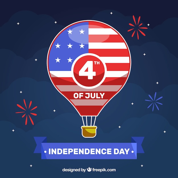 Gratis vector amerikaanse onafhankelijkheidsdag met ballon