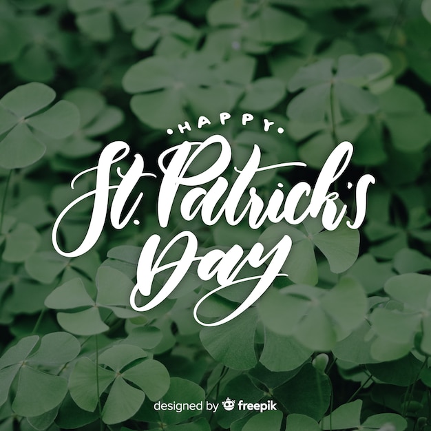 Gratis vector belettering st. patrick's dag