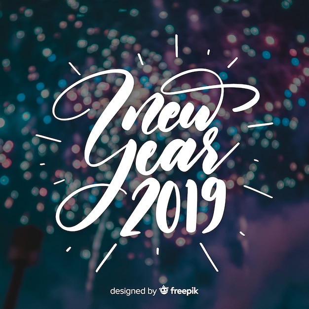 Gratis vector belettering van het nieuwe jaar 2019