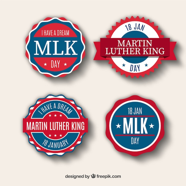 Gratis vector blauwe en rode stickers voor martin luther king dag