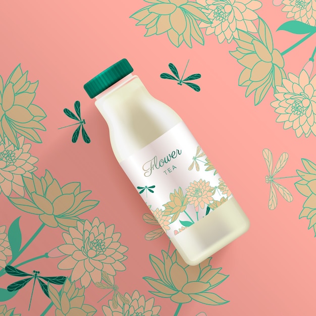 Gratis vector bloementhee in een plastic fles