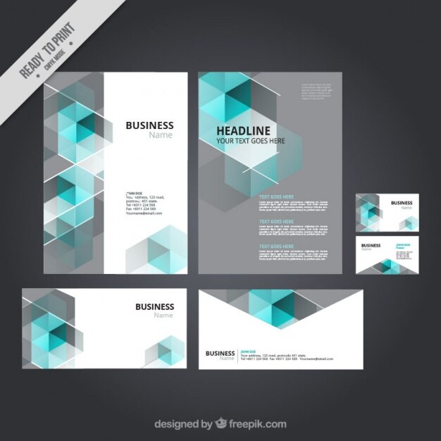 Gratis Vector briefpapier met blauwe veelhoekige vormen