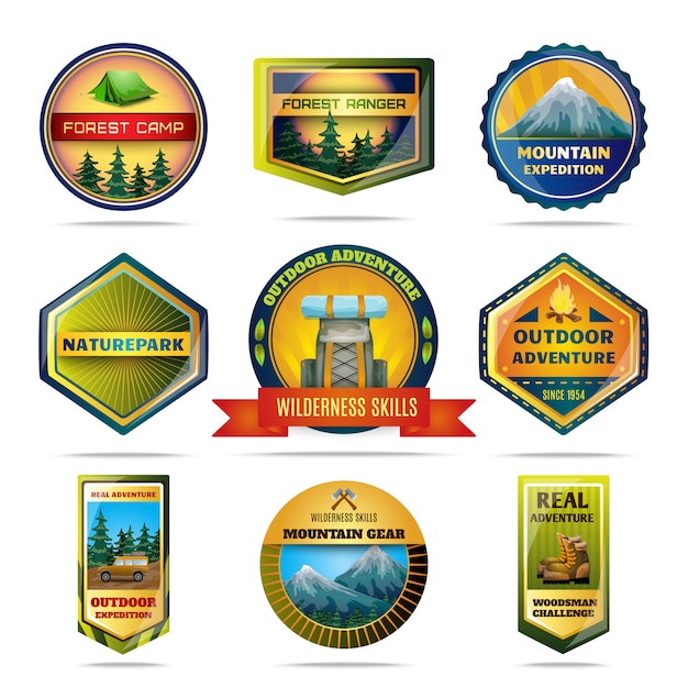 Gratis vector camping emblemen instellen