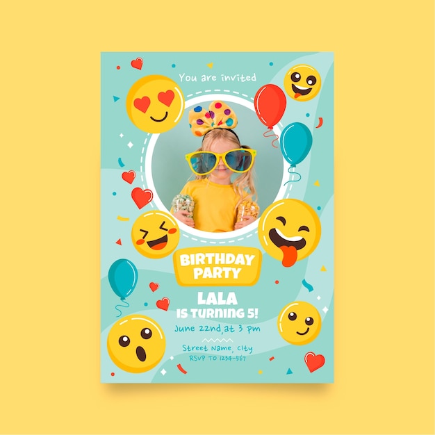 Gratis vector emoji verjaardagsuitnodiging sjabloon met foto