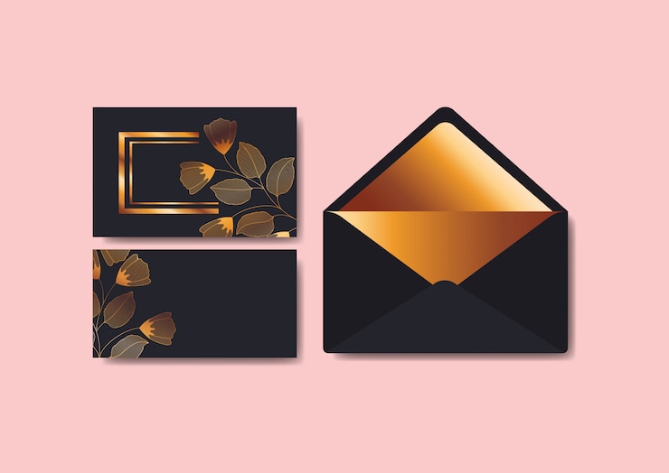 Gratis Vector envelop met uitnodiging en bloemendecoratie