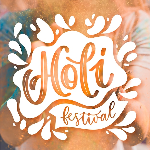 Hand getekend holi festival belettering ontwerp
