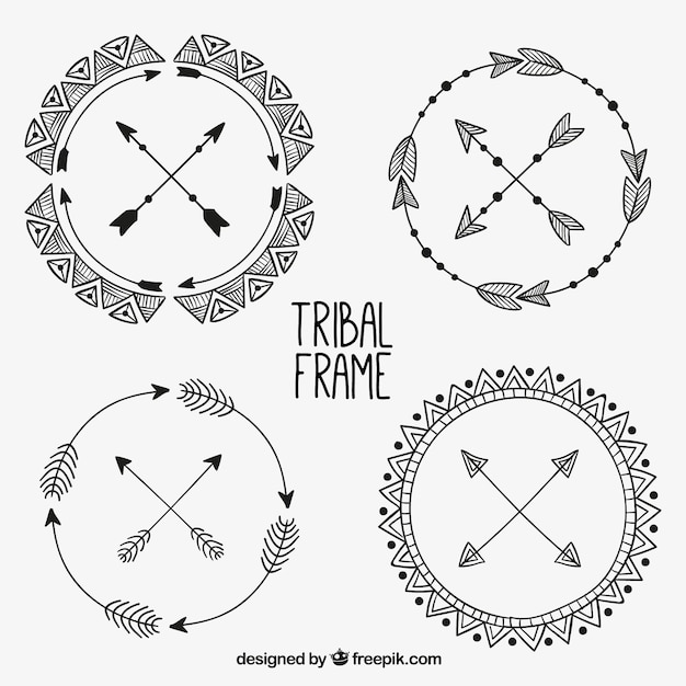 Gratis vector handgetekende round tribale frames