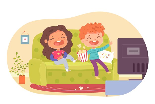 Kinderen kijken thuis films op tv. Kleine jongen en meisje kijken film op televisie, zitten op de bank en lachen