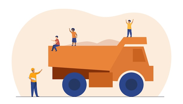 Gratis vector kinderen spelen op bouwvrachtwagen. dumper, gevaar, onzorgvuldige kinderen. cartoon afbeelding