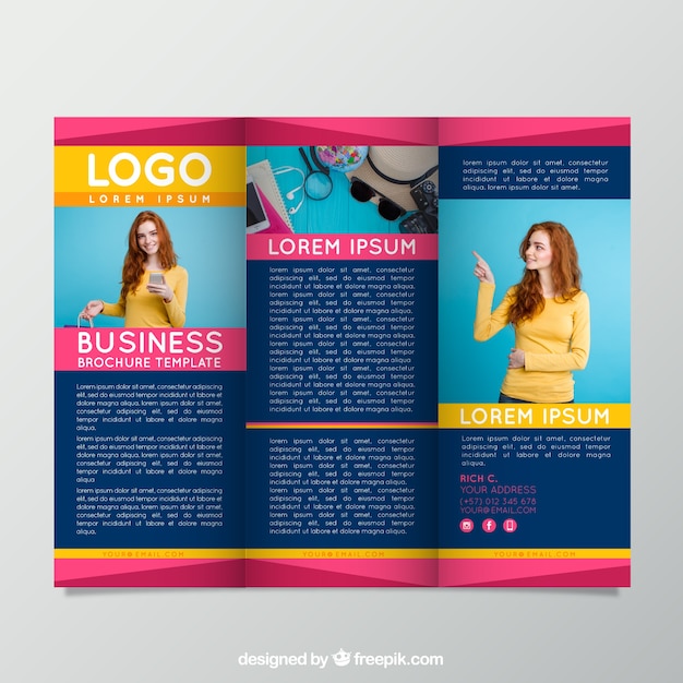 Gratis vector kleurrijke trifold flyer sjabloon