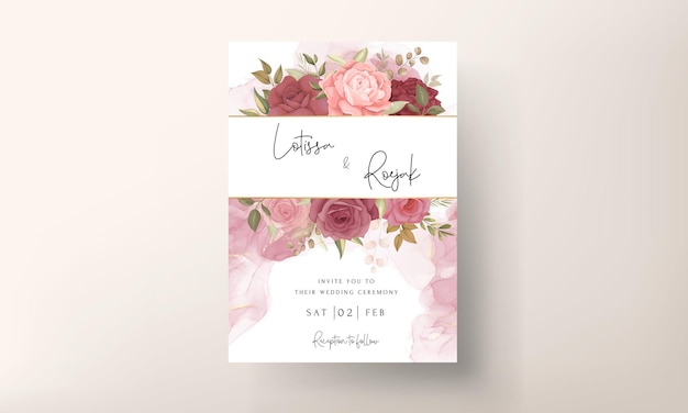 Gratis vector mooie bloemen en bladeren bruiloft uitnodigingskaart