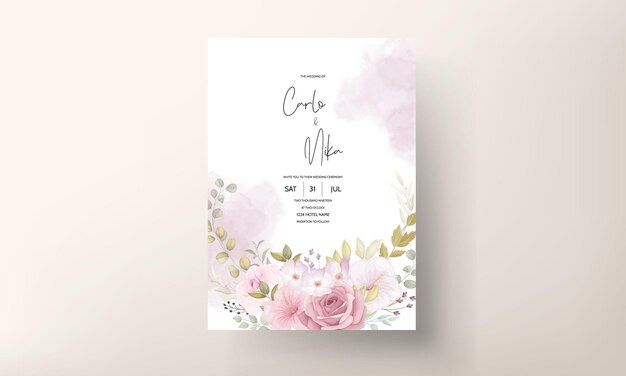 Mooie bruiloft uitnodigingskaart met prachtige bloemdecoratie