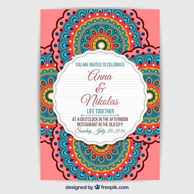 Multicolor bruiloft uitnodiging mandala ontwerp