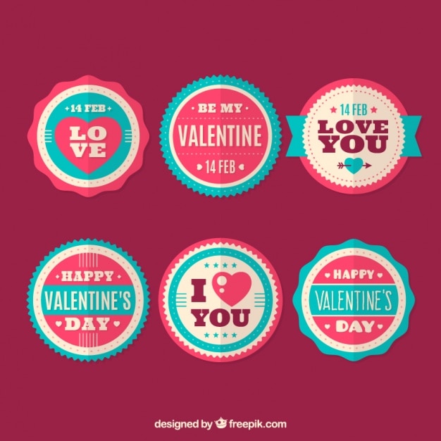 Gratis vector pak van blauwe en rode labels voorbereid voor valentijnsdag