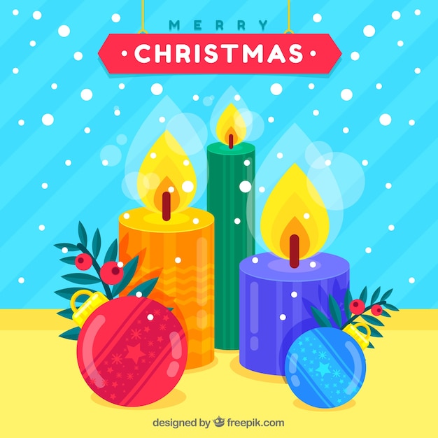 Platte achtergrond met kleurrijke kerst kaarsen