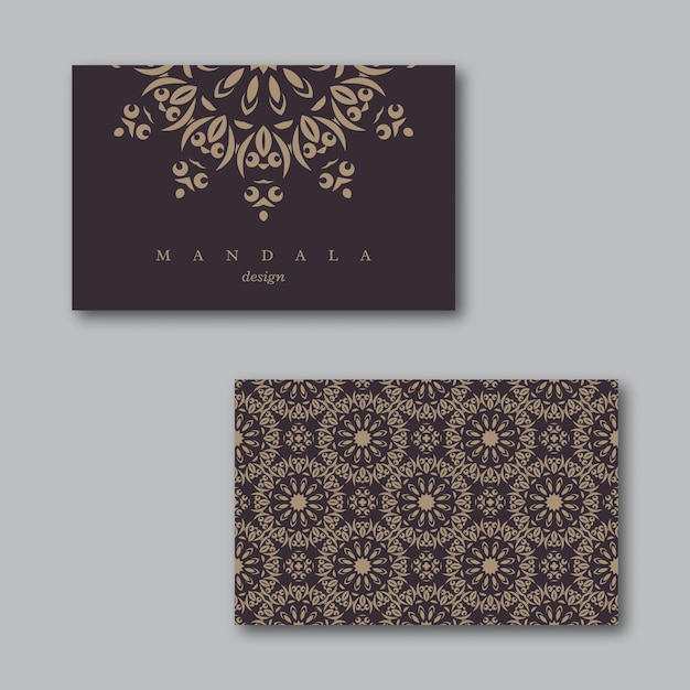 Set decoratieve visitekaartjes met mandala en patroon