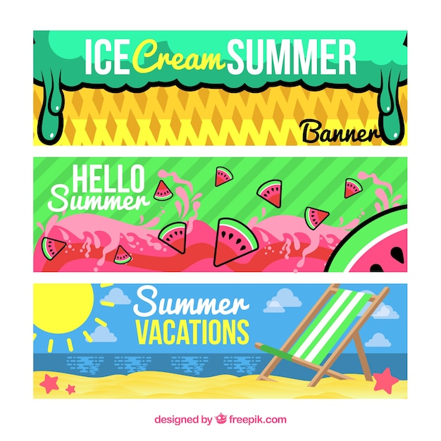 Set van drie gekleurde zomerbanners in plat ontwerp