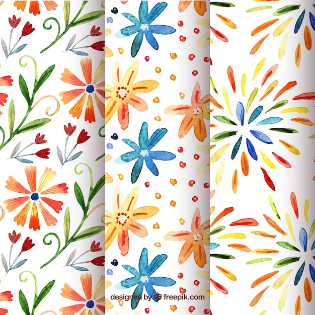 Set van zomerpatronen met kleurrijke bloemen in aquarel stijl