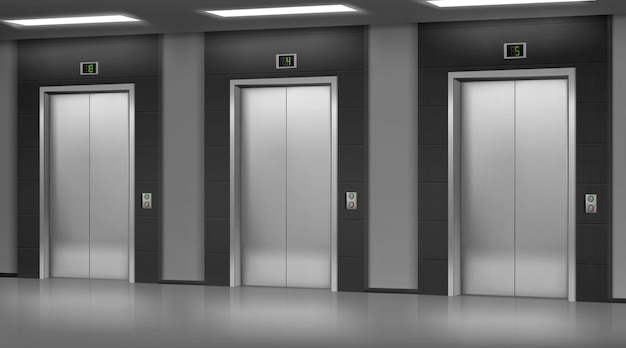 Silwer stalen lift met gesloten deuren in gang