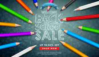 Gratis vector terug naar school verkoop banner met kleurrijke potlood en typografie brief op schoolbord