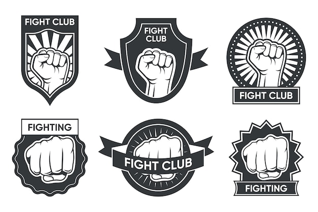 Vecht club logo set. Vintage monochrome emblemen met arm en gebalde vuist, medaille en lint. Vector illustratie collectie voor boksen of kickboksen, martial arts club labels