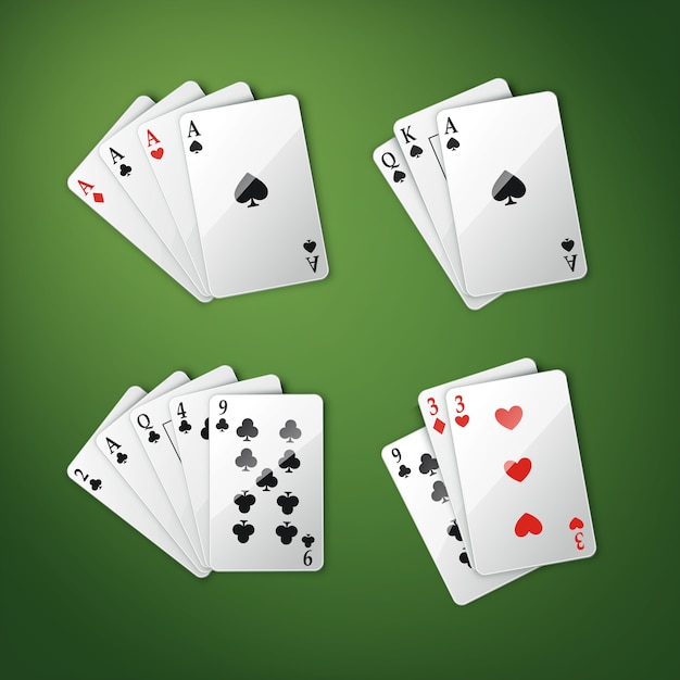 Gratis vector vector set van verschillende speelkaarten combinatie vier azen, royal straight flush en anderen bovenaanzicht geïsoleerd op groene pokertafel