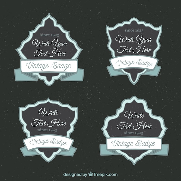 Gratis vector vintage badge collectie met platte ontwerp