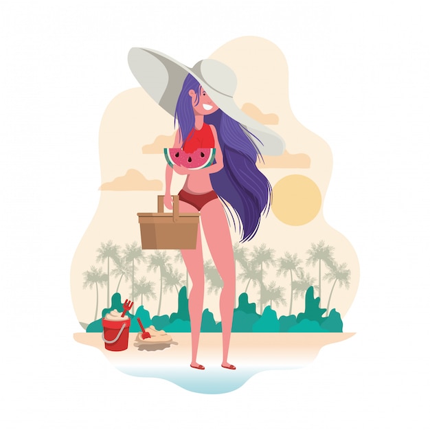 Vrouw met zwempak en een gedeelte van watermeloen ter beschikking