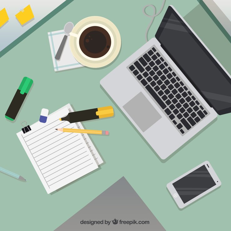Gratis Vector werkruimte met laptop en koffie