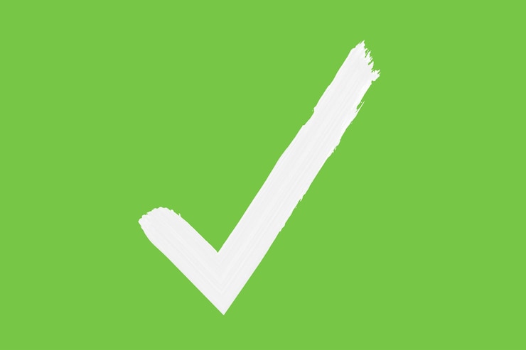 Gratis Vector wit vinkje verf stijl groene achtergrond