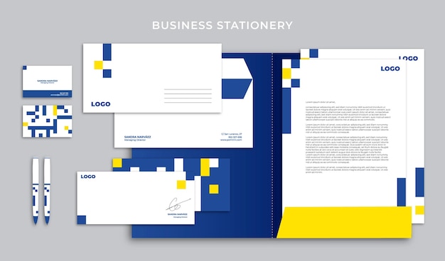 Zakelijke briefpapier set met blauwe en gele kleuren in geometrische stijl